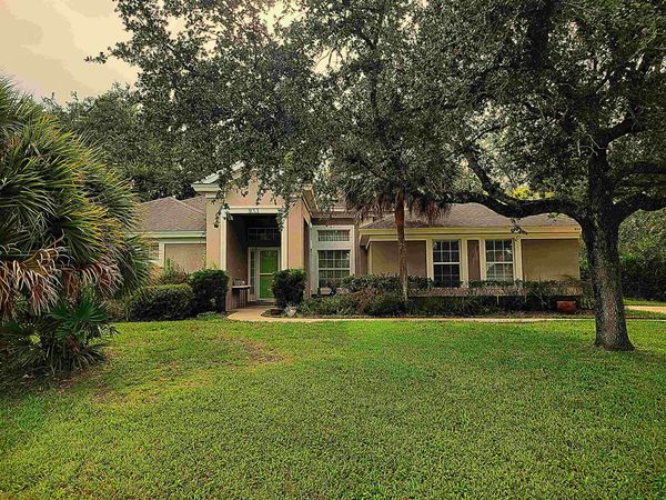 933 Mirror Lake Dr, St Augustine, FL 32086