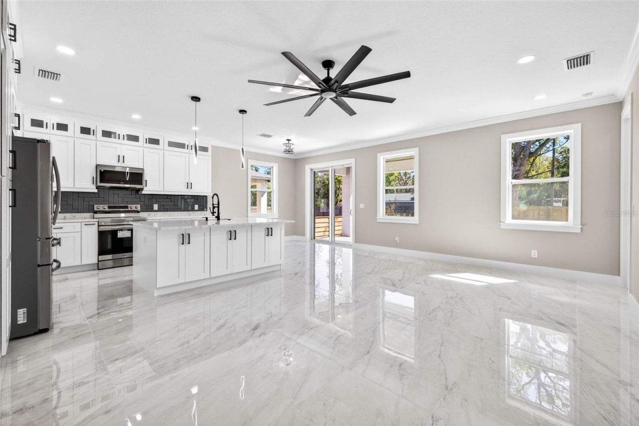 284 Roosevelt Avenue , Masaryktown, FL 34604 Photo