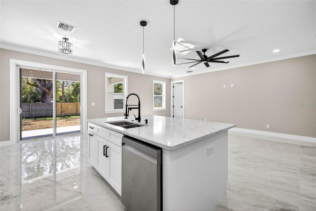 284 Roosevelt Avenue , Masaryktown, FL 34604 Photo