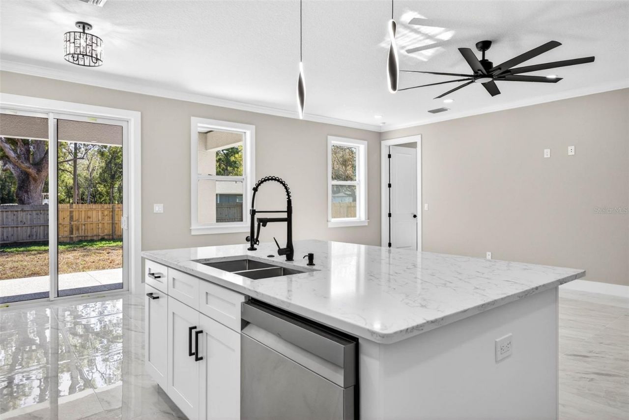 284 Roosevelt Avenue , Masaryktown, FL 34604 Photo