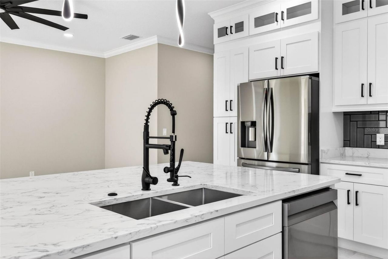 284 Roosevelt Avenue , Masaryktown, FL 34604 Photo