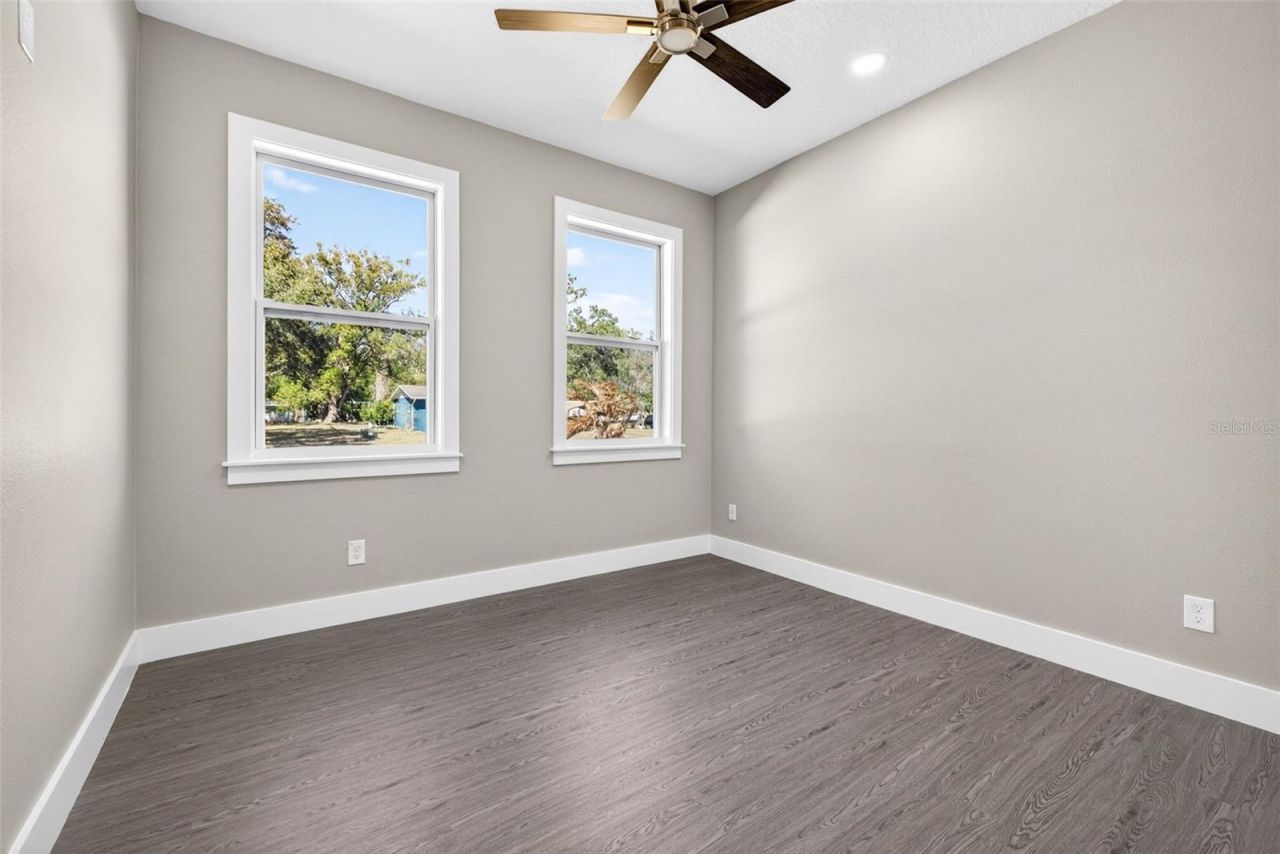 284 Roosevelt Avenue , Masaryktown, FL 34604 Photo