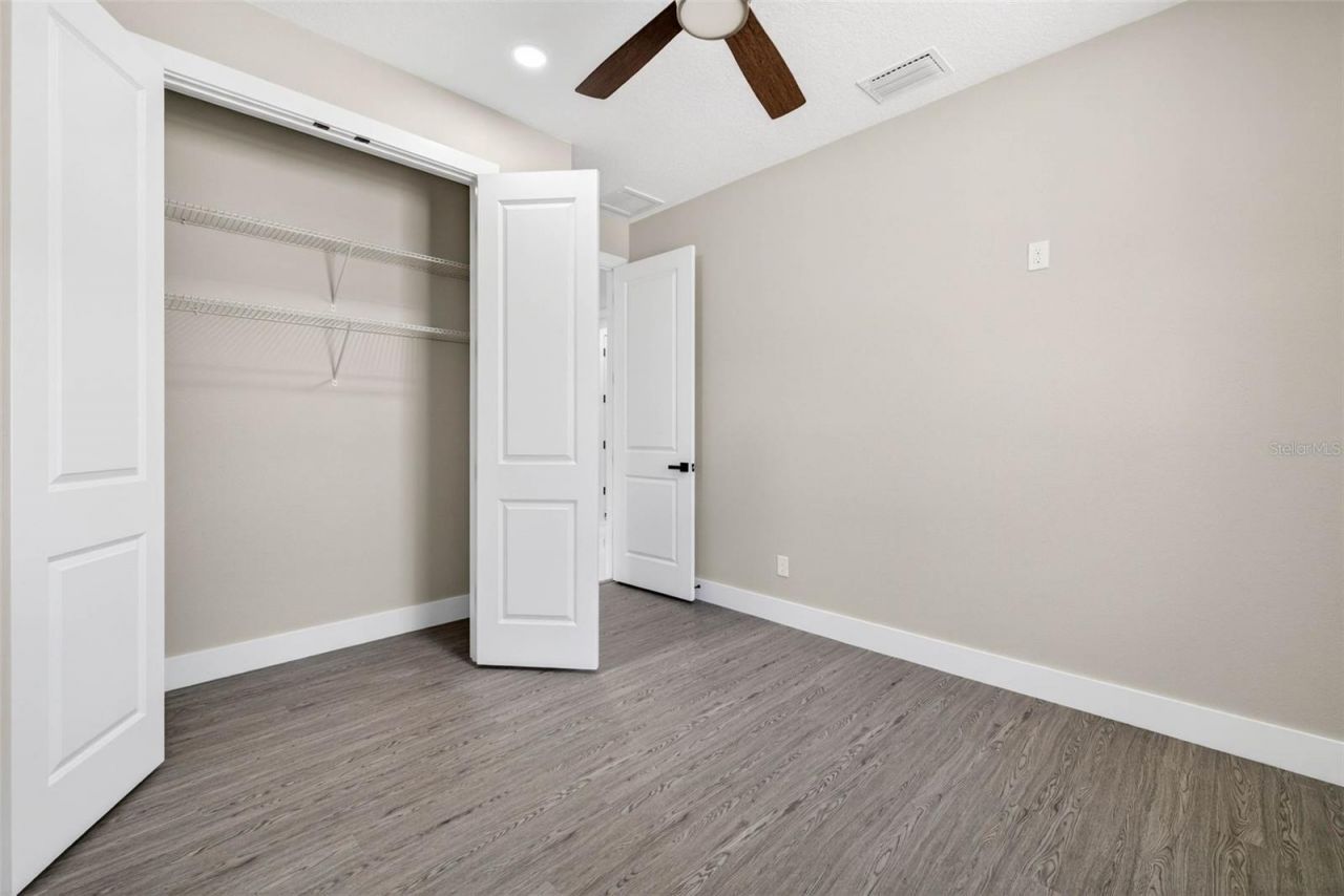 284 Roosevelt Avenue , Masaryktown, FL 34604 Photo