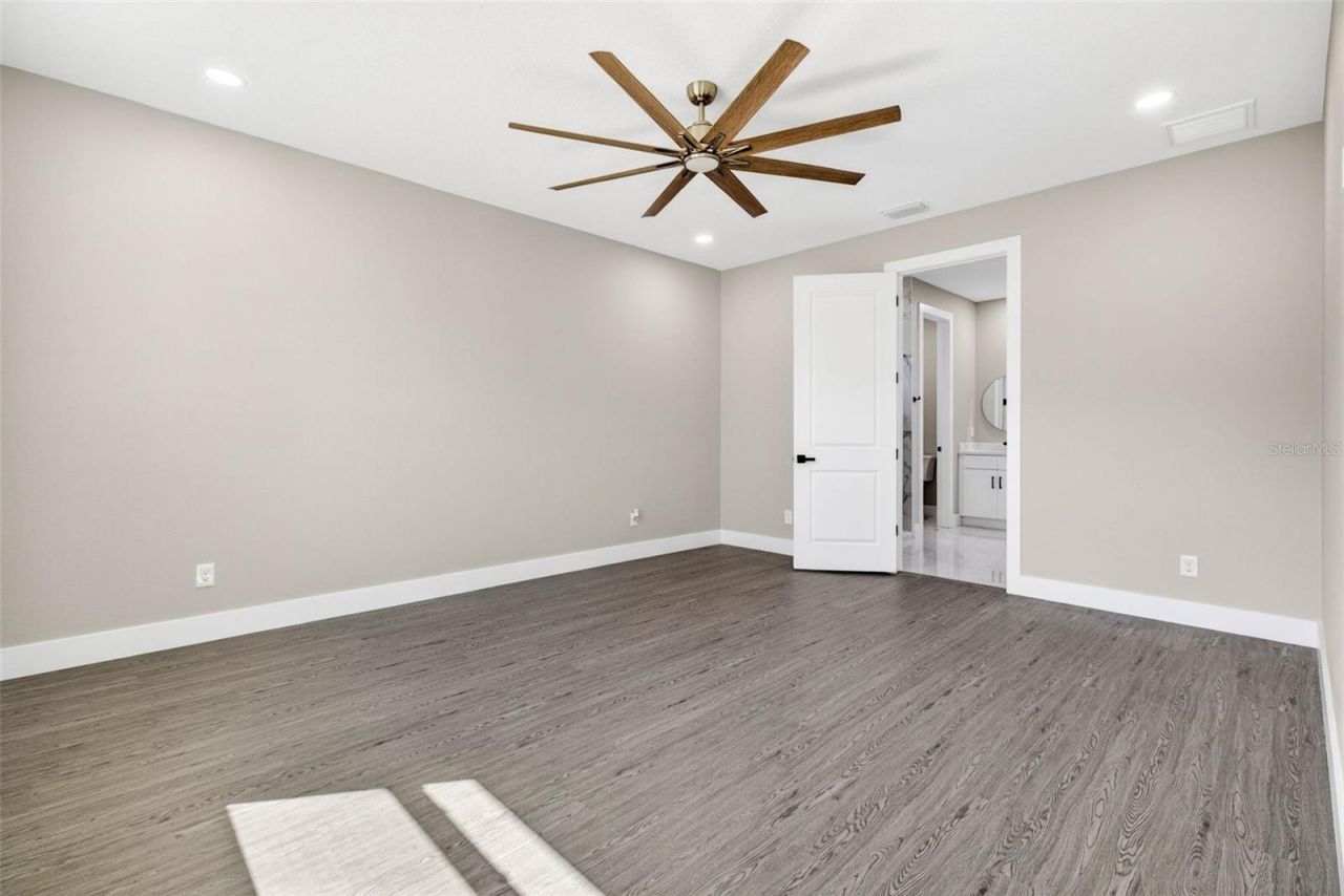 284 Roosevelt Avenue , Masaryktown, FL 34604 Photo