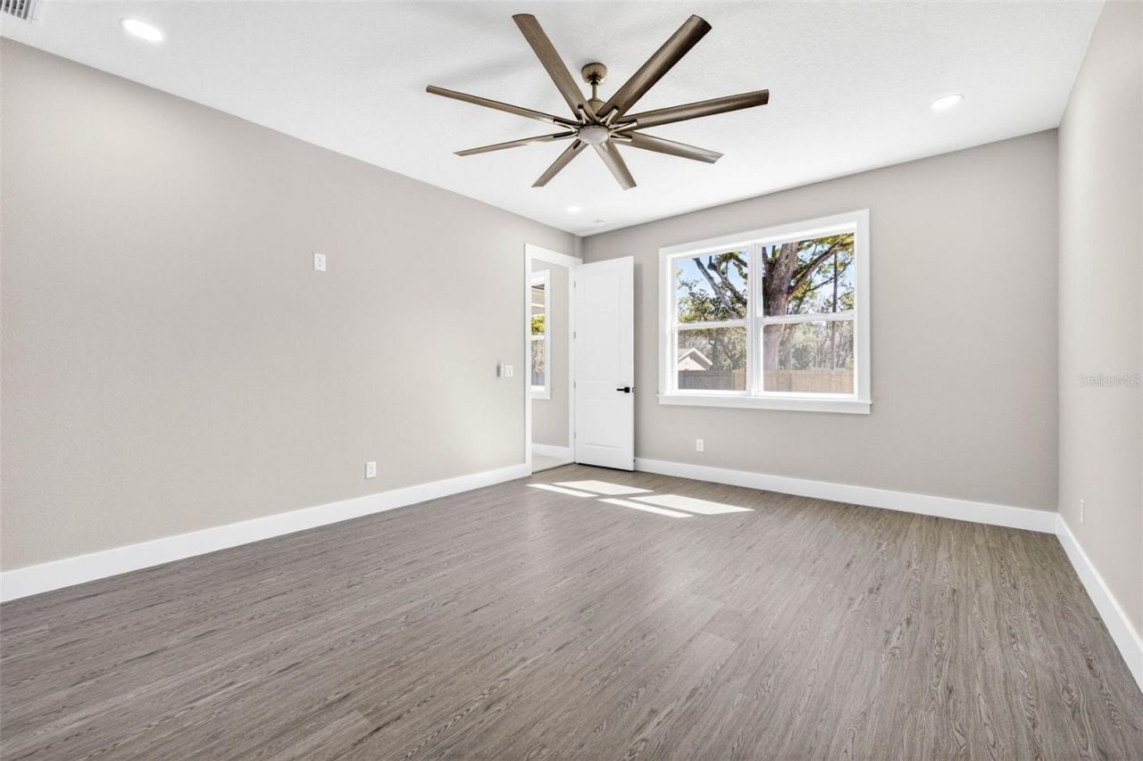 284 Roosevelt Avenue , Masaryktown, FL 34604 Photo