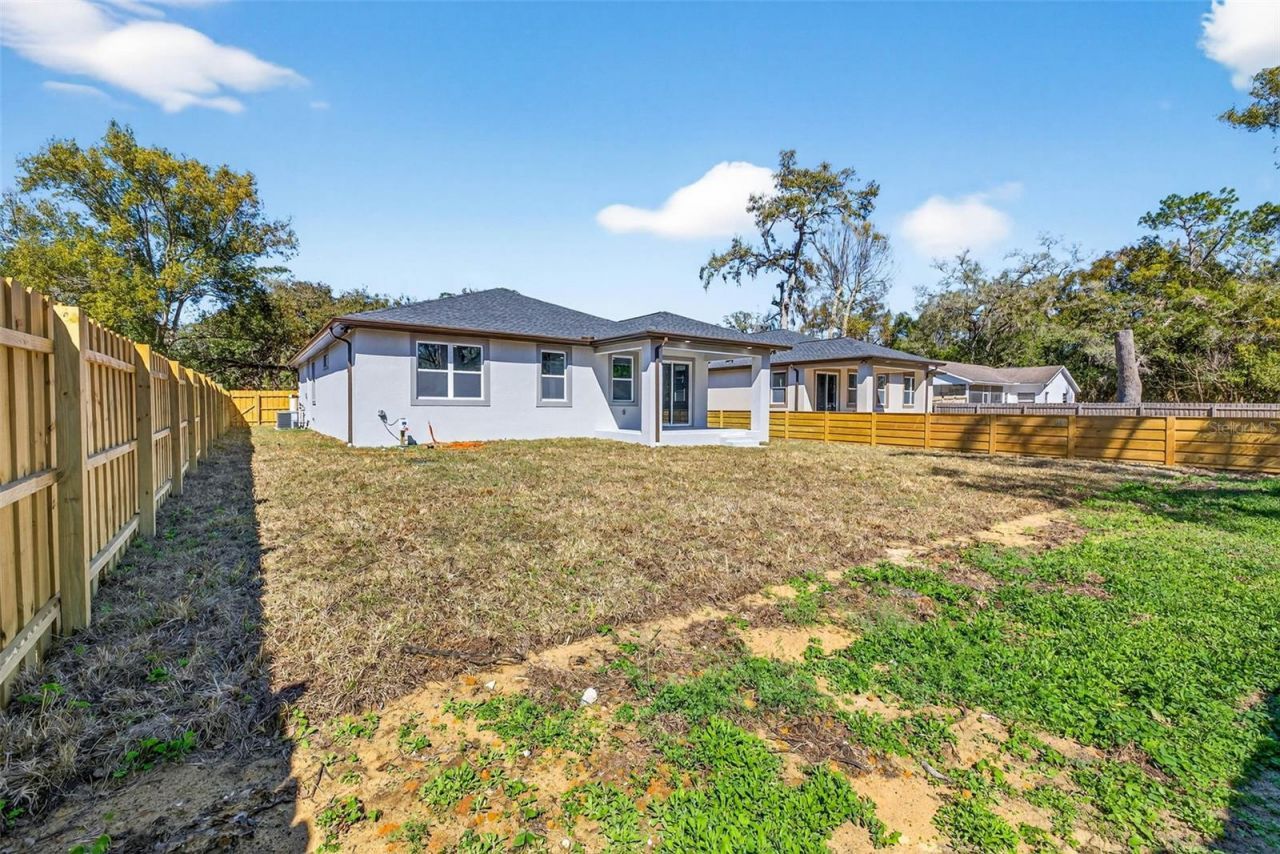 284 Roosevelt Avenue , Masaryktown, FL 34604 Photo