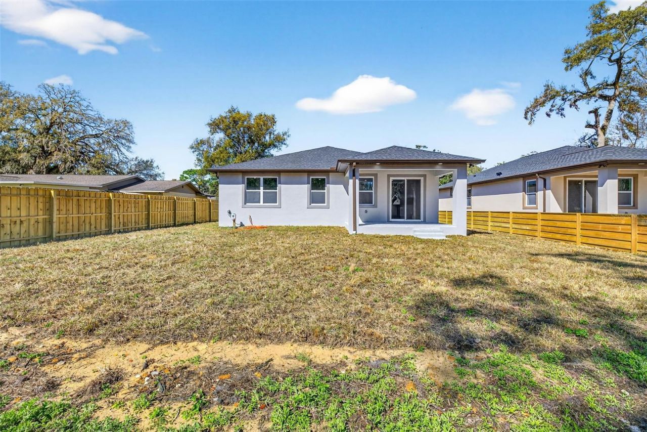 284 Roosevelt Avenue , Masaryktown, FL 34604 Photo