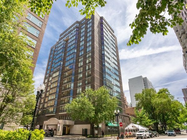 21 W Goethe Street , Unit 18GH, Chicago, IL 60610