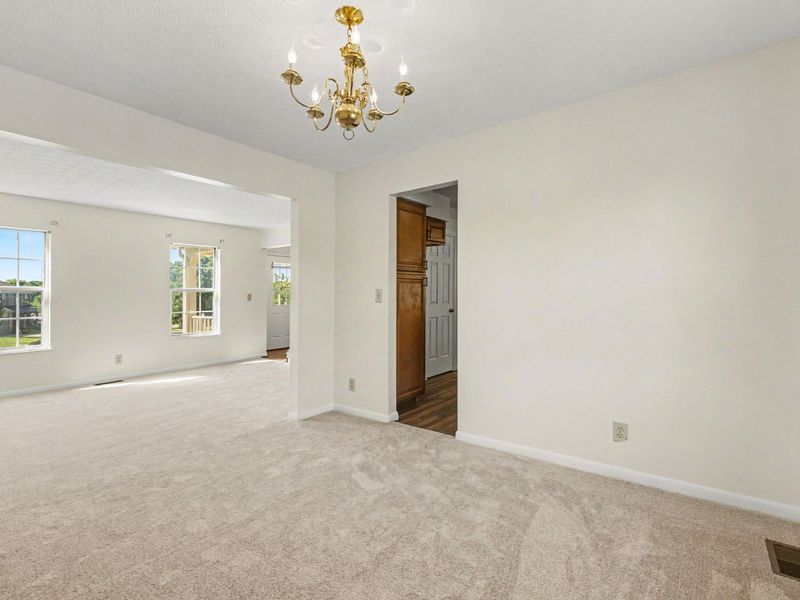 6254 Fairoaks Drive, Florence, KY 41042 Photo 11