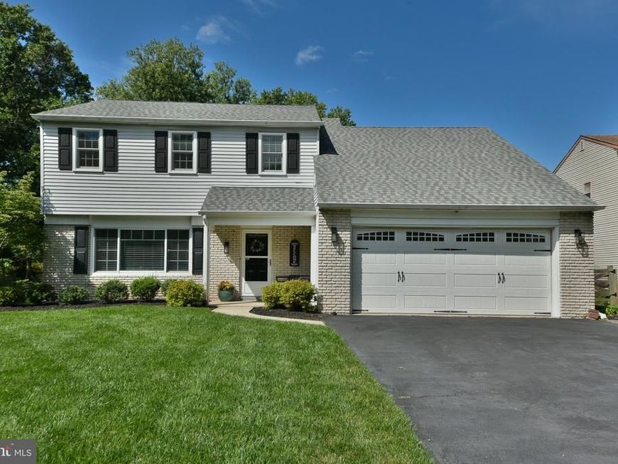 91 Forrest Drive, Holland, PA 18966 Main Photo