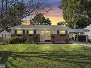 609 E COOVER STREET, MECHANICSBURG, PA 17055