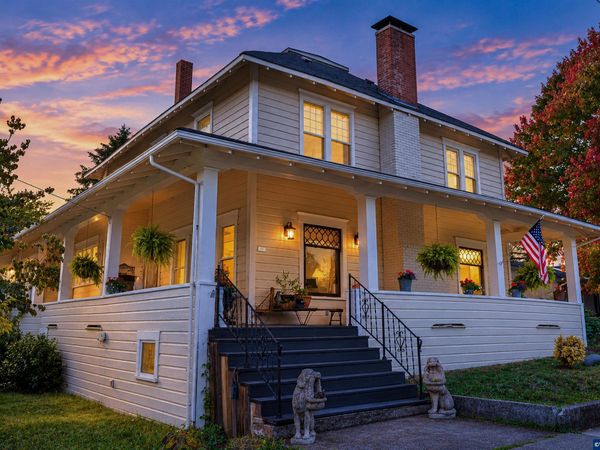 329 S 1st Av, Mill City, OR 97360