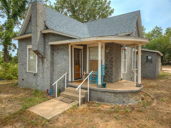 29693 E 750 Road, Hennessey, OK 73028