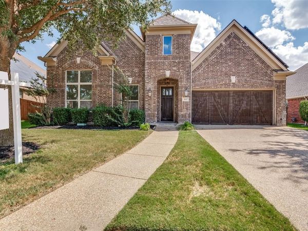 703 Waterlane Drive, Mansfield, TX 76063
