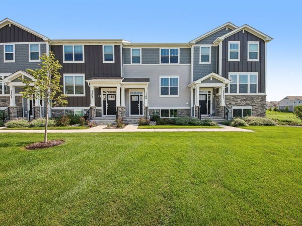 1109 Atterberg Road , Unit 4102, South Elgin, IL 60177