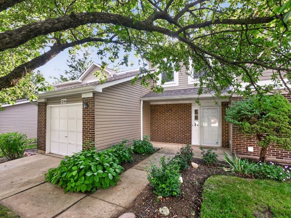 244 Coventry Court , Unit 244, Bloomingdale, IL 60108