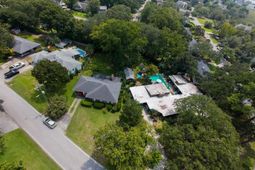 53 Chadwick Drive photo 4
