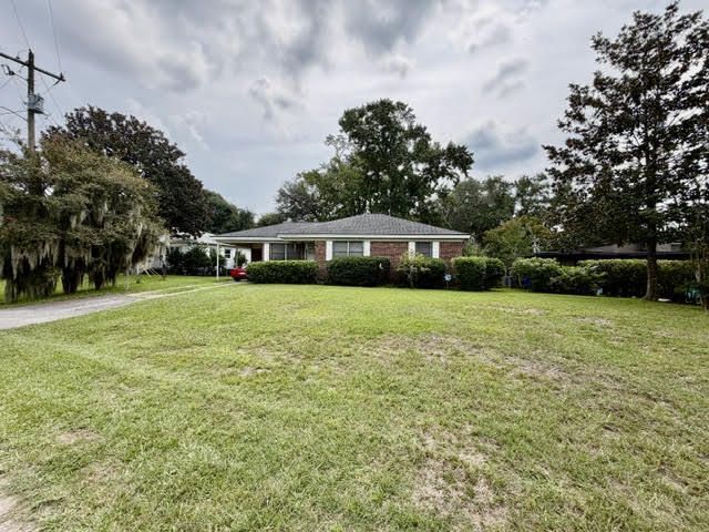 53 Chadwick Drive Photo 7