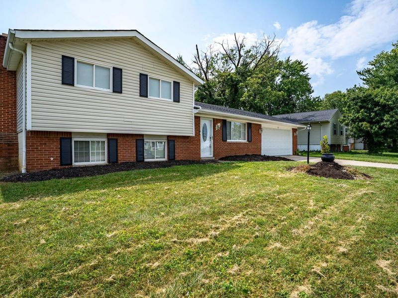 3461 Dillward Drive, Columbus, OH 43219 Photo 2