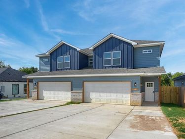 3323 Howard Street , Fort Worth, TX 76119