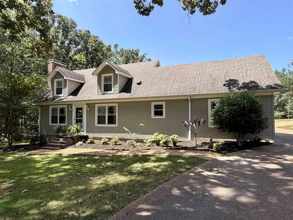835 TWIN VIEW CIR, Selmer, TN 38375