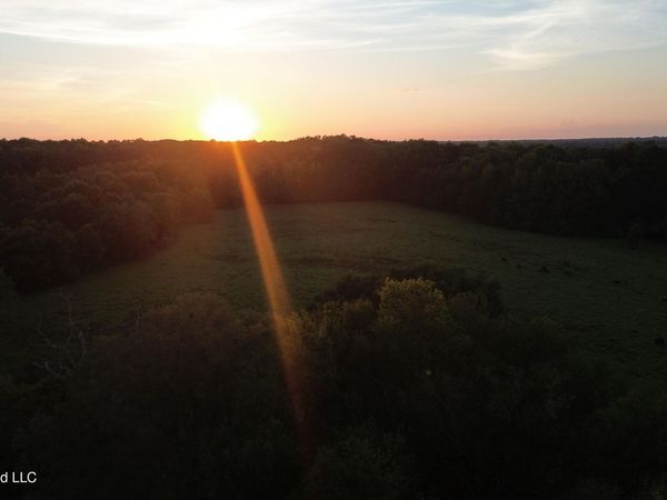 1089 Sharon Road, Canton, MS 39046