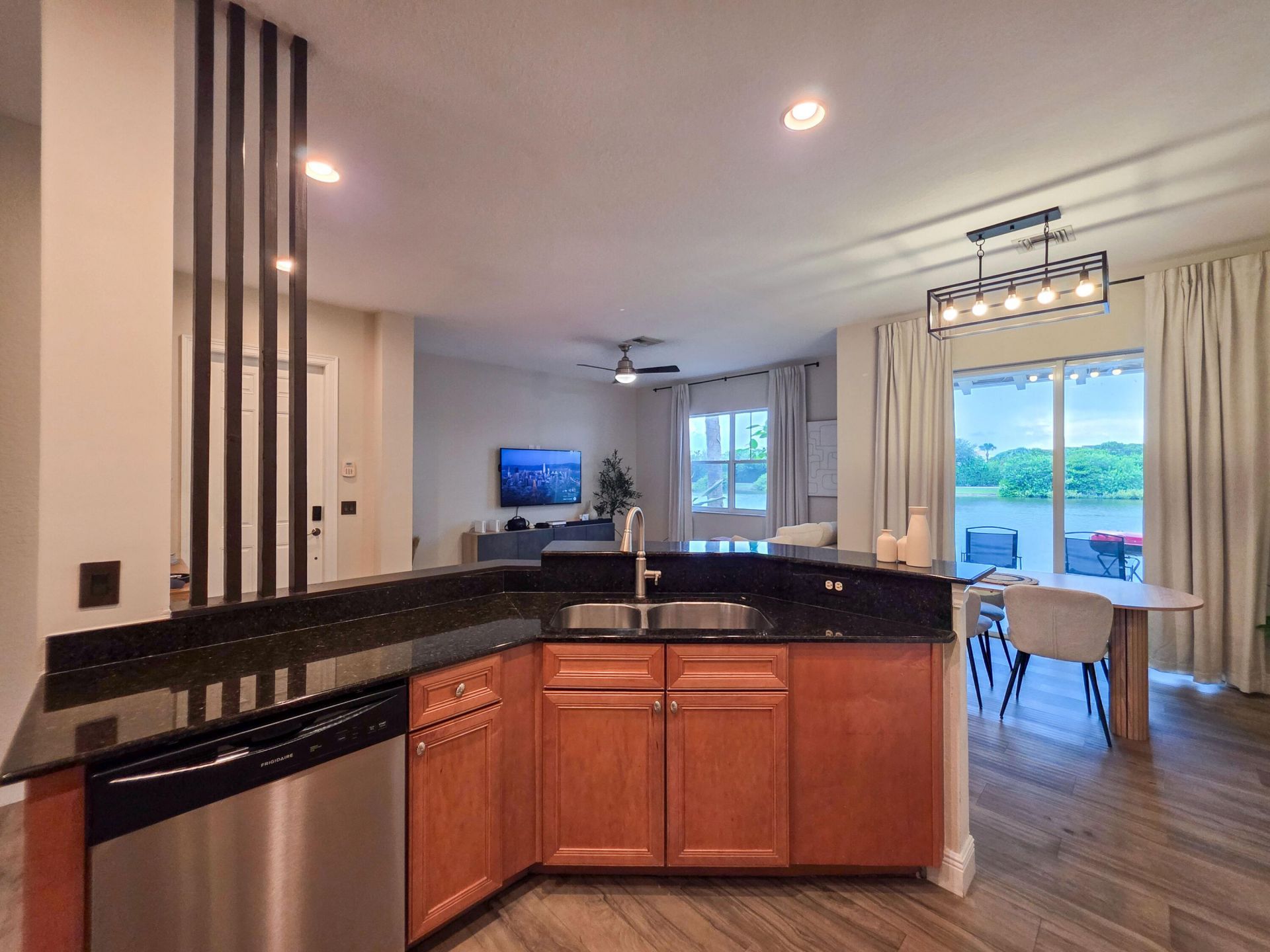 855 Marina Del Ray Lane, Unit 1, West Palm Beach, FL 33401 Photo