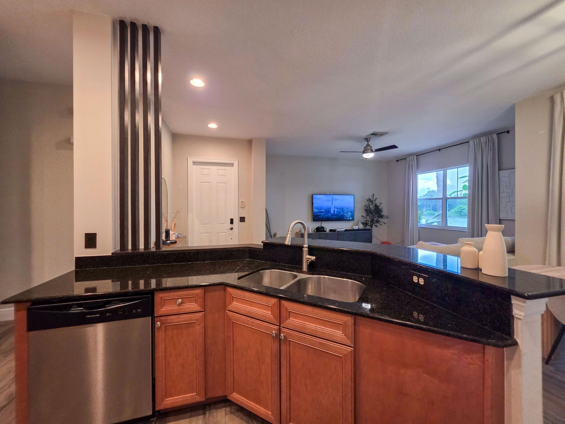855 Marina Del Ray Lane, Unit 1, West Palm Beach, FL 33401 Photo