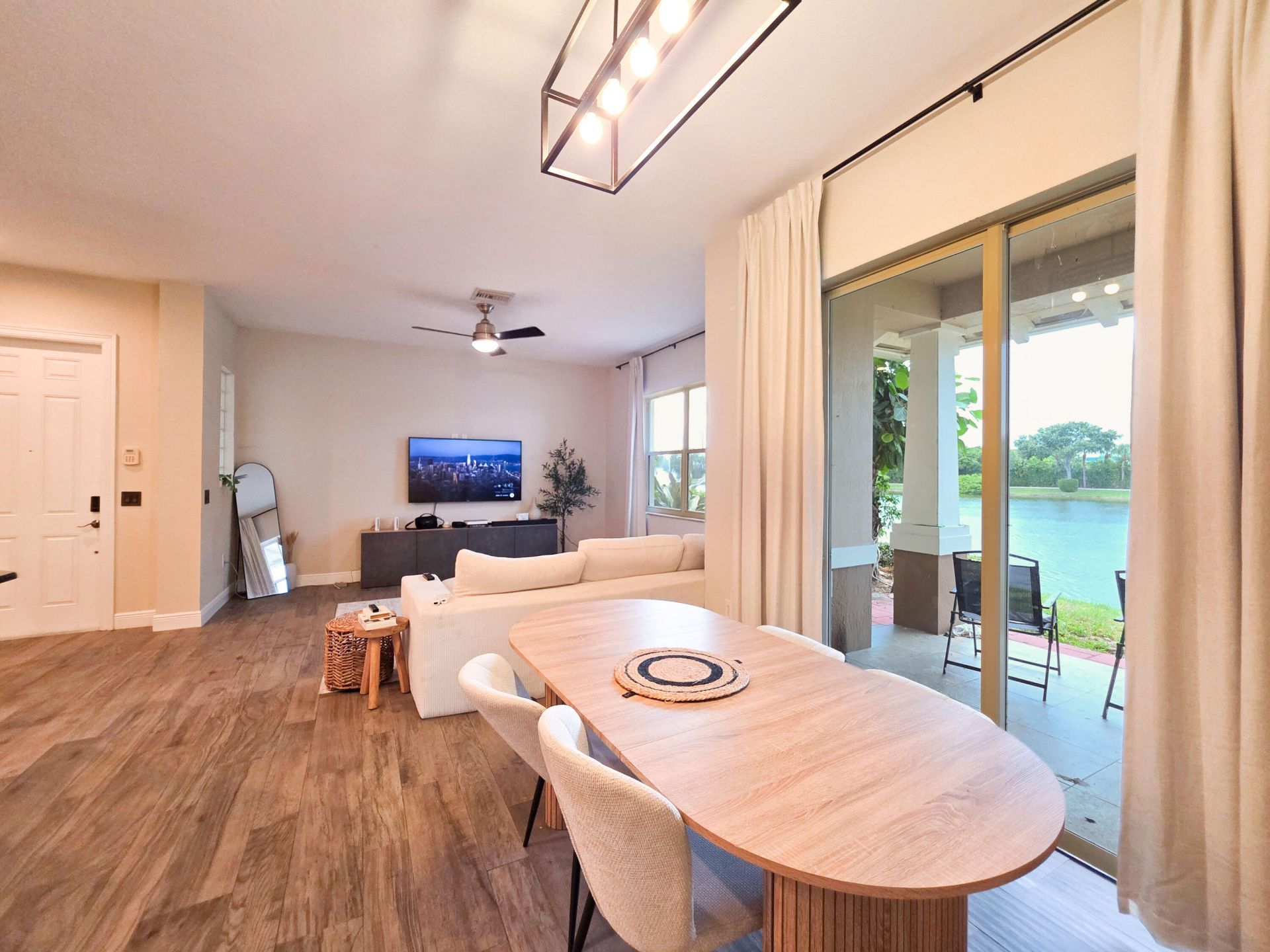 855 Marina Del Ray Lane, Unit 1, West Palm Beach, FL 33401 Photo