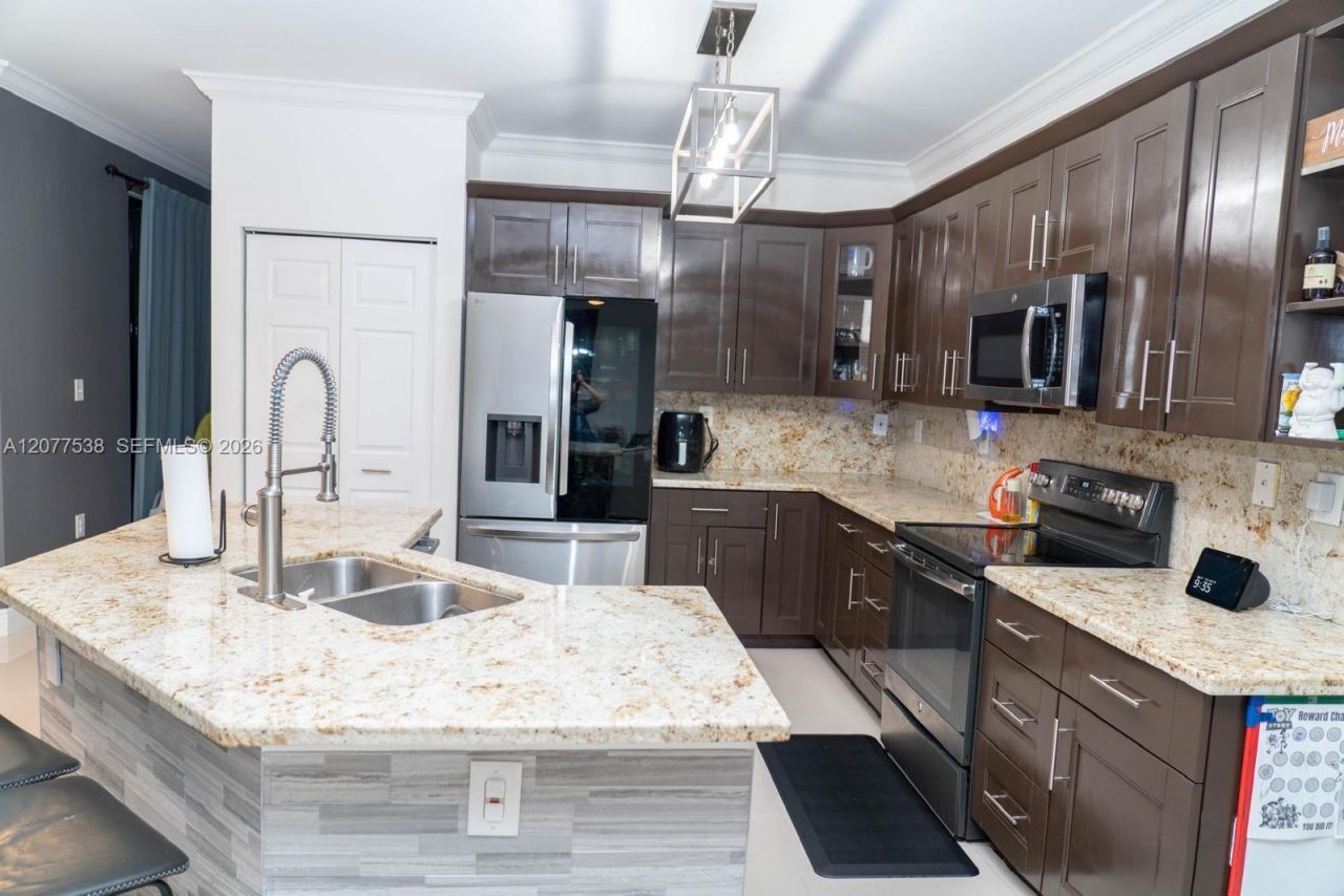 2818 SW 177th Ave, Miramar, FL 33029 Photo