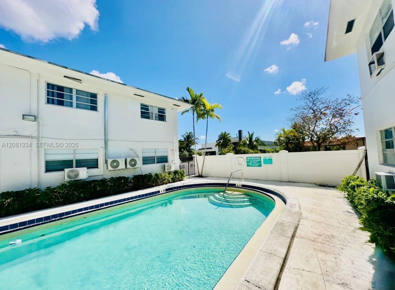 11605 Canal Dr, Unit 8S, North Miami, FL 33181 Main Photo