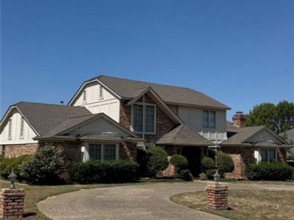 3901 Diamond Loch W, North Richland Hills, TX 76180