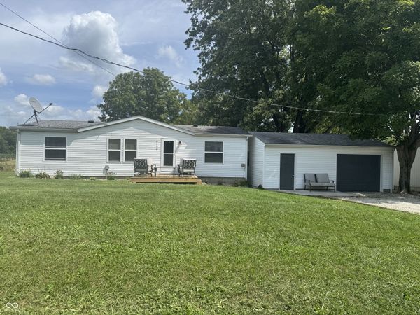 6196 S 300 E, Markleville, IN 46056