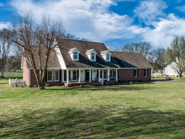6521 Breckenridge Cv, Columbia, TN 38401