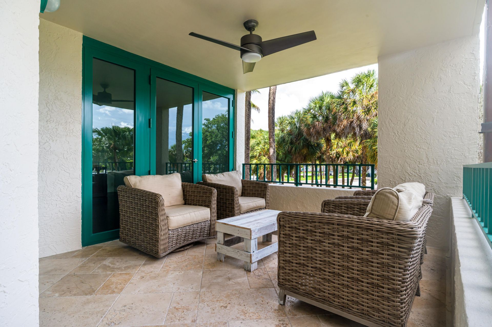 100 SE 5th Avenue, Unit 202, Boca Raton, FL 33432 Photo