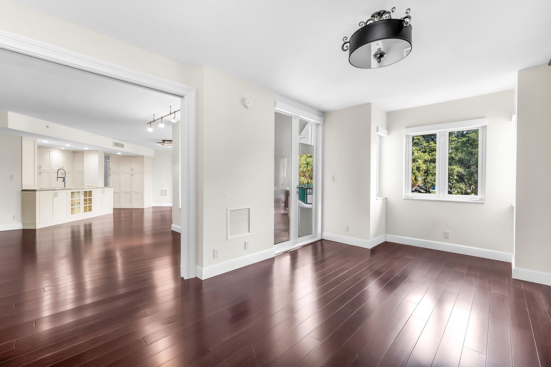 100 SE 5th Avenue, Unit 202, Boca Raton, FL 33432 Photo