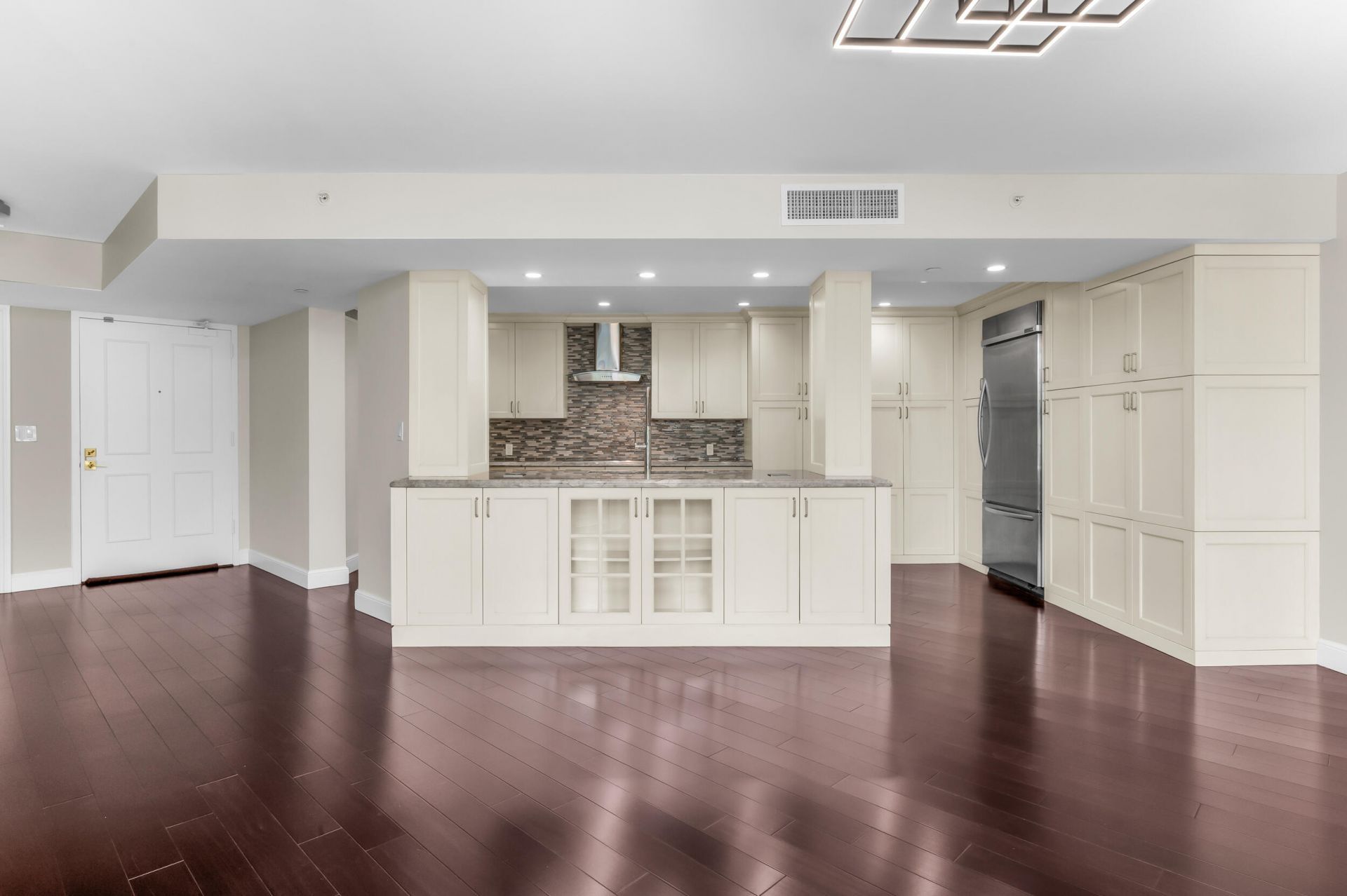 100 SE 5th Avenue, Unit 202, Boca Raton, FL 33432 Photo