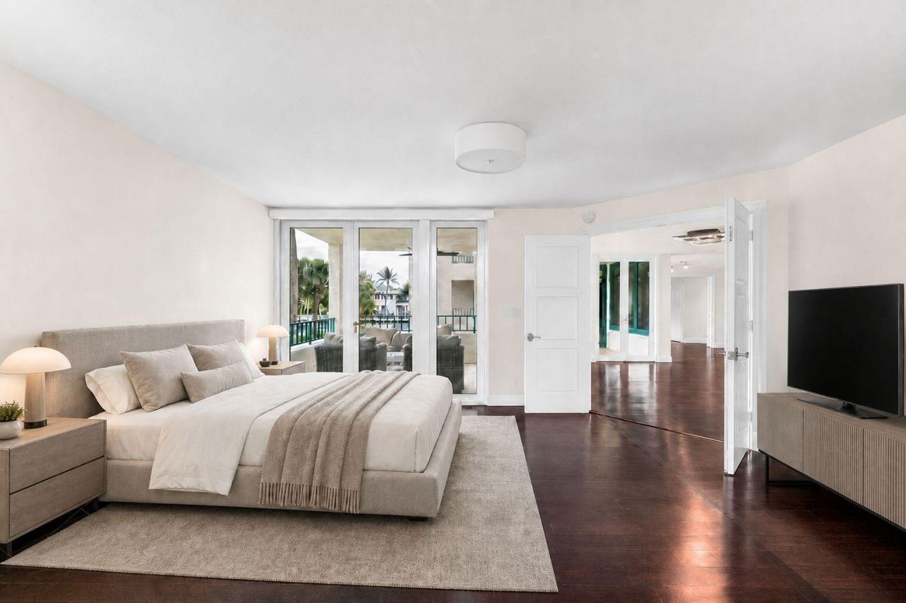 100 SE 5th Avenue, Unit 202, Boca Raton, FL 33432 Photo