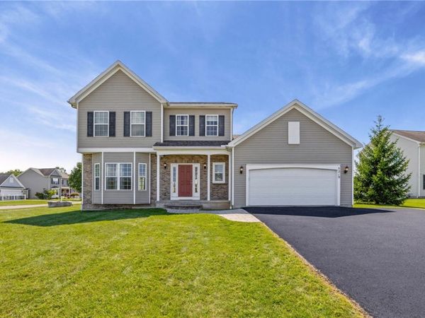 5219 Pond View Way , Canandaigua, NY 14424