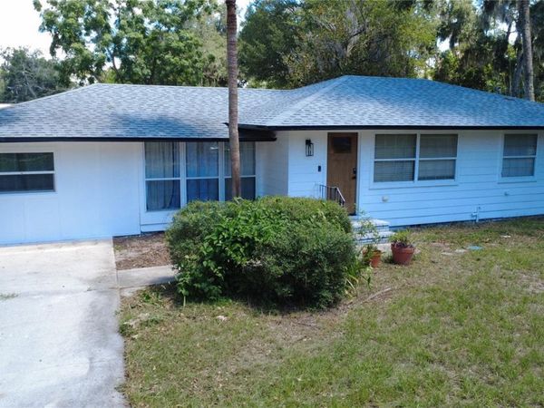 925 E 10TH AVENUE , MOUNT DORA, FL 32757