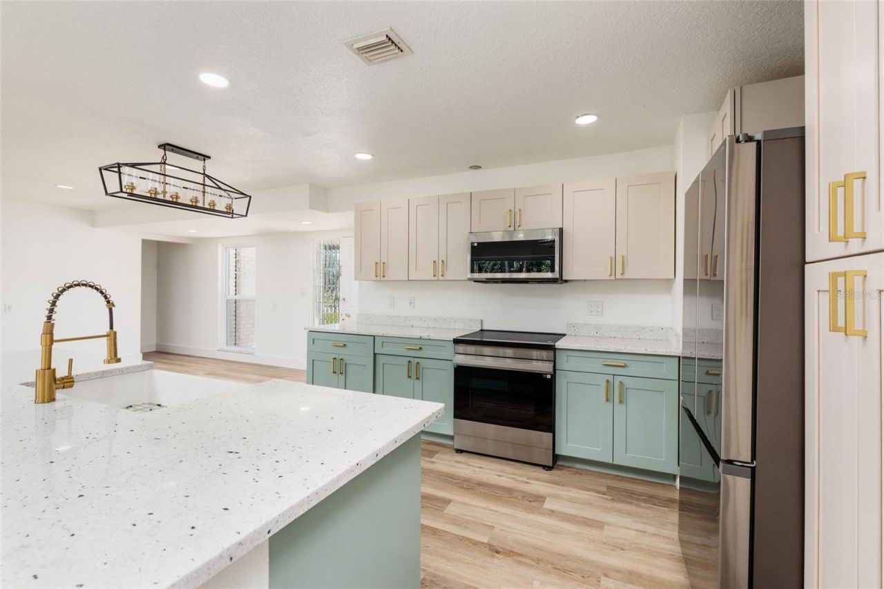 3960 13th Way Ne, Saint Petersburg, FL 33703 Photo