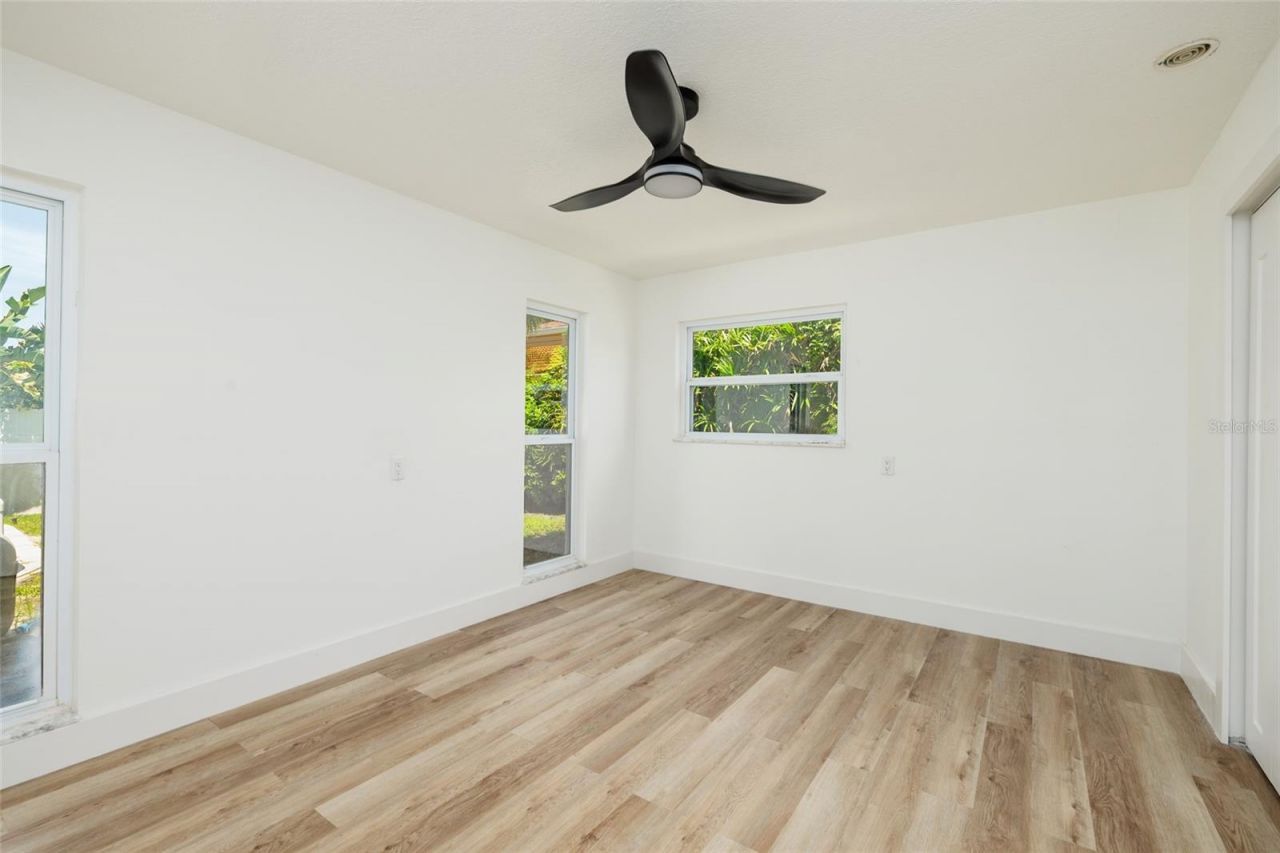 3960 13th Way Ne, Saint Petersburg, FL 33703 Photo