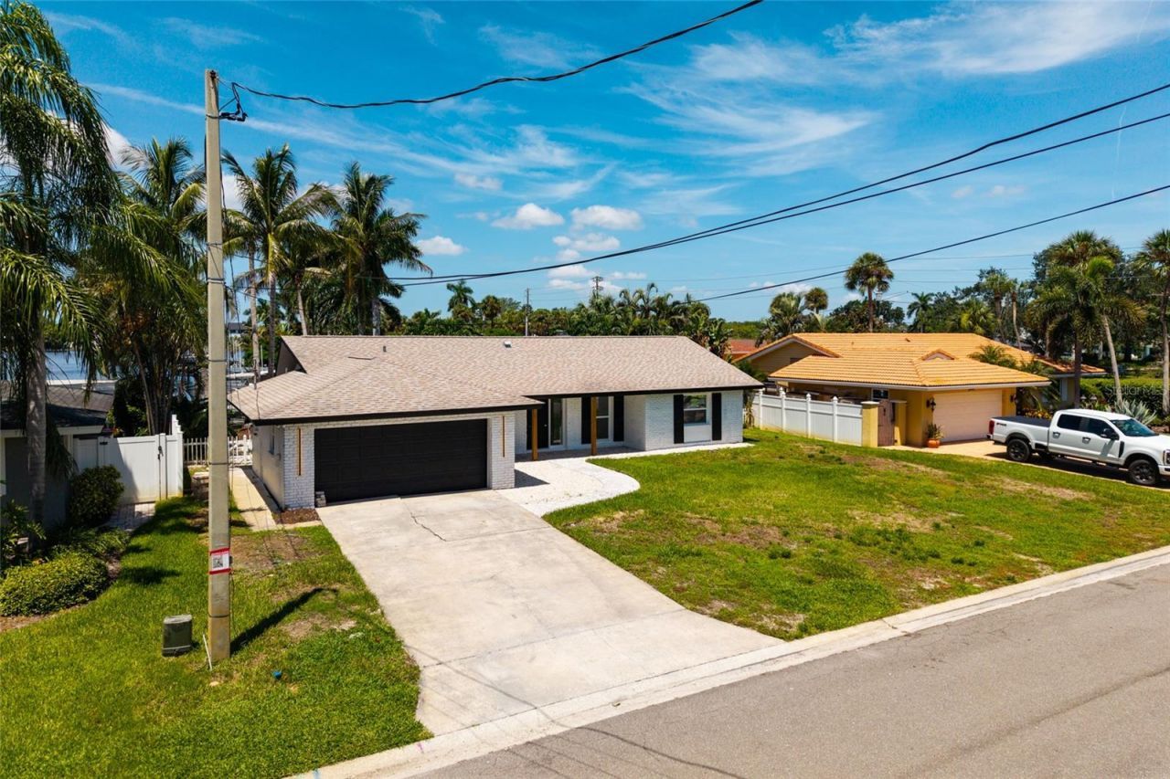 3960 13th Way Ne, Saint Petersburg, FL 33703 Photo