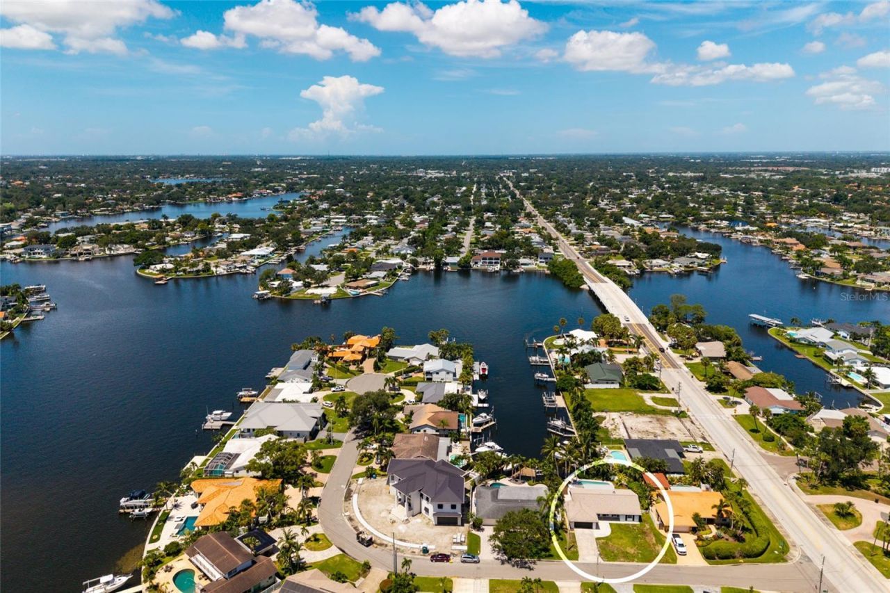 3960 13th Way Ne, Saint Petersburg, FL 33703 Photo