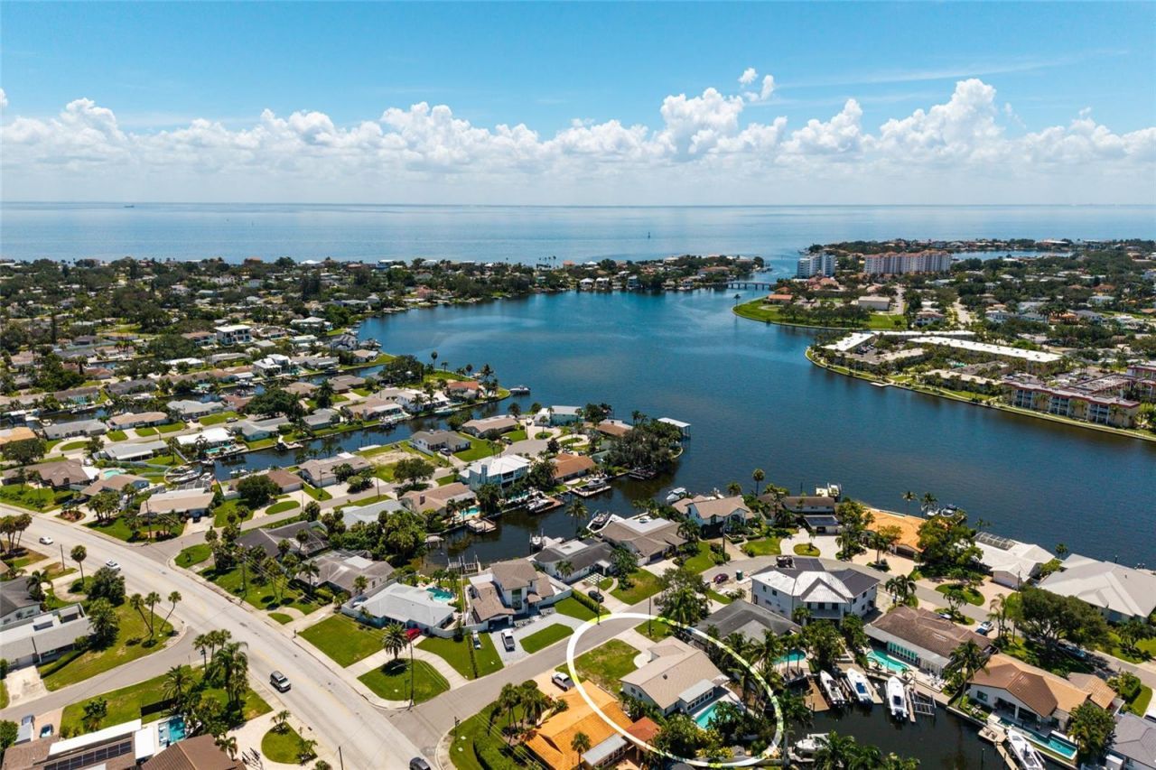 3960 13th Way Ne, Saint Petersburg, FL 33703 Photo