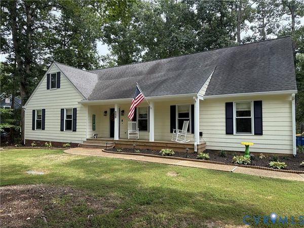 1235 Shirlton Road , Midlothian, VA 23114