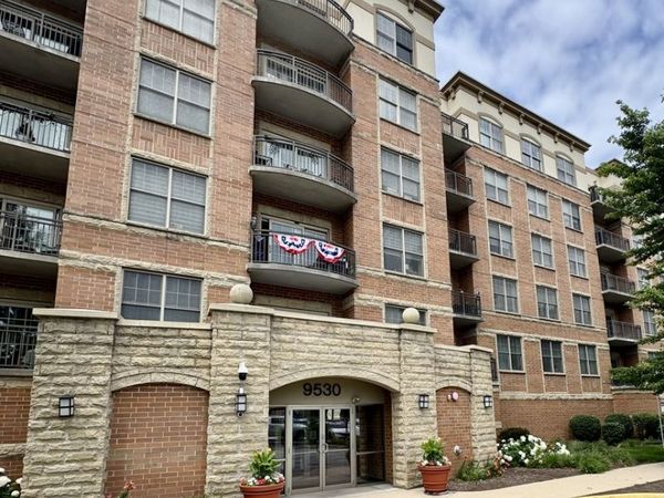 9530 Cook Avenue , Unit 305, Oak Lawn, IL 60453