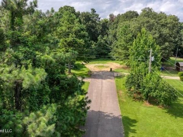 Mcmillan Drive, Holly Springs, MS 38635