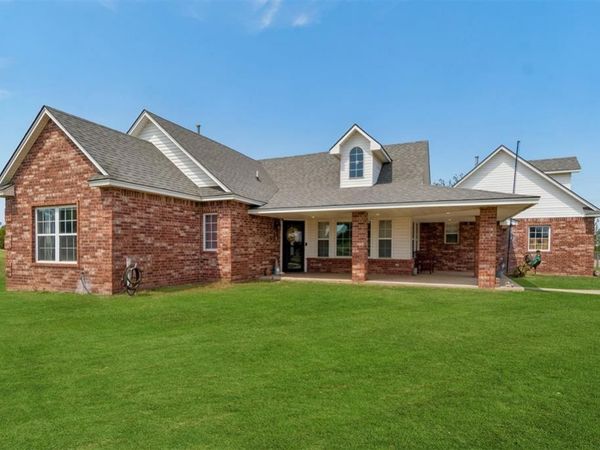 407 Dana Lane, McLoud, OK 74851