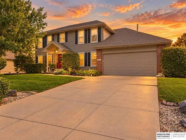 4201 N 136th Street, Omaha, NE 68164
